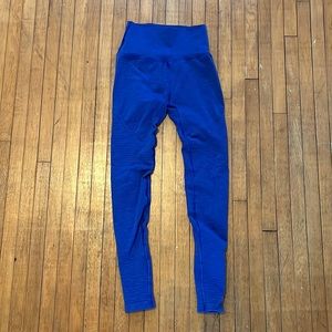 Alphalete purple leggings